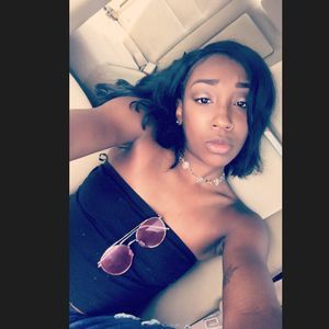 Meet your Posher, Destinee